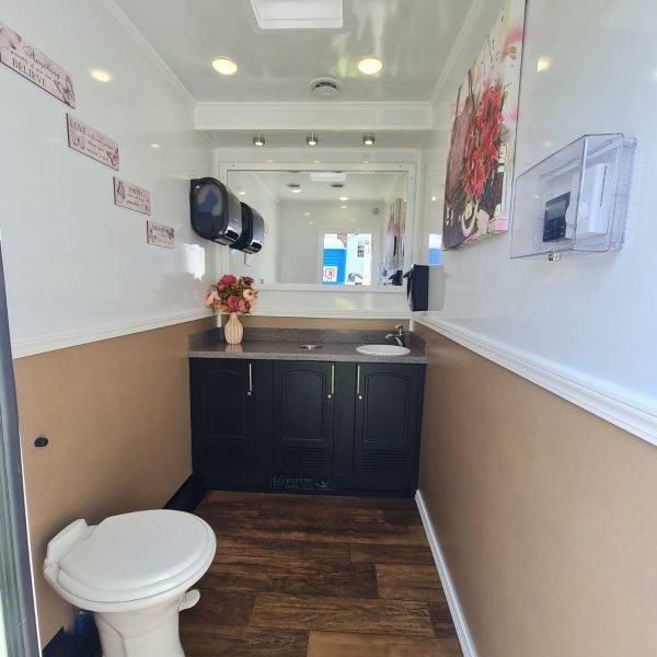 Trailer-2-Stall-3